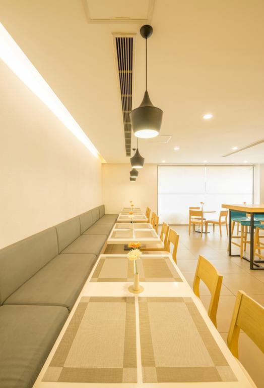 Hanting Hotel Shanghai Lujiazui Dongfang Road Exterior photo